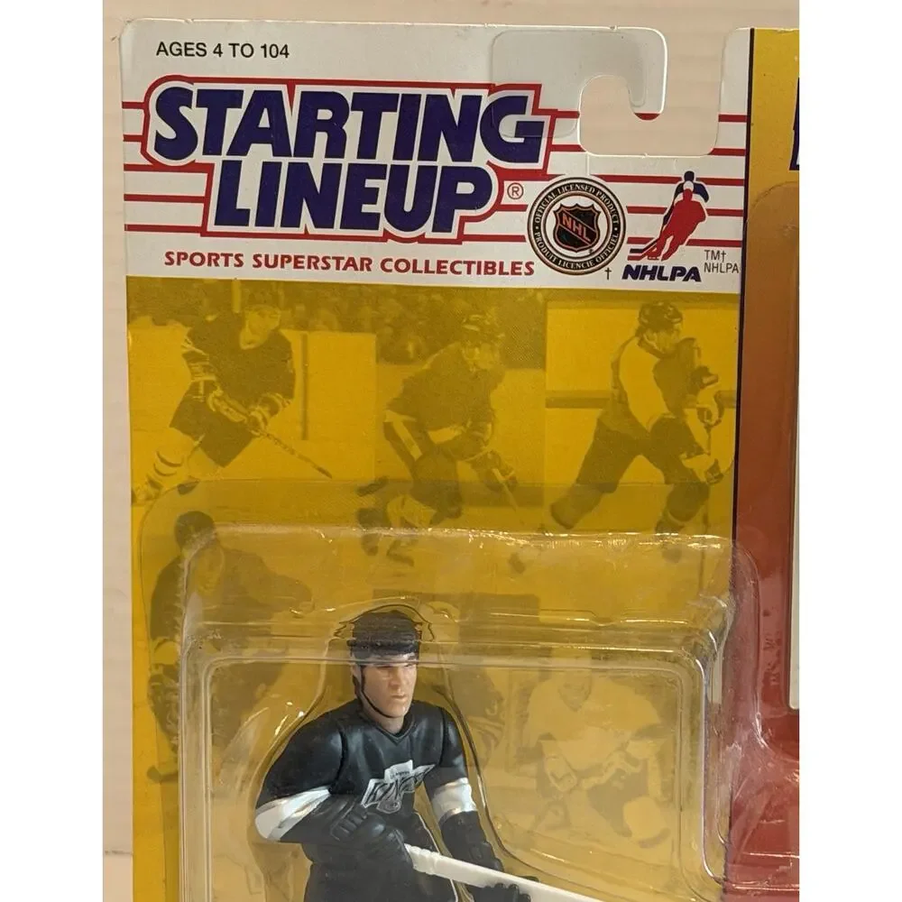 1994 STARTING LINEUP LUC ROBITAILLE - KINGS -NOS NIP NEW FREE SHIPPING